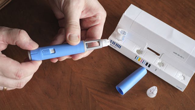 man preparing Semaglutide Ozempic injection control blood sugar levels | Image Credit: myskin - stock.adobe.com