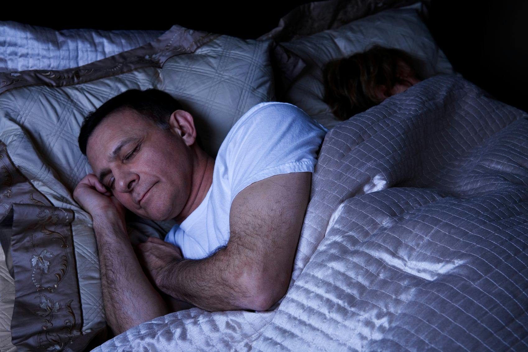 Study: Light During Sleep in Older Adults Is Linked to Diabetes, High Blood Pressure, Obesity