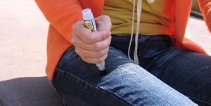 Pharmacists Demonstrate EpiPen Use More Accurately Than Doctors