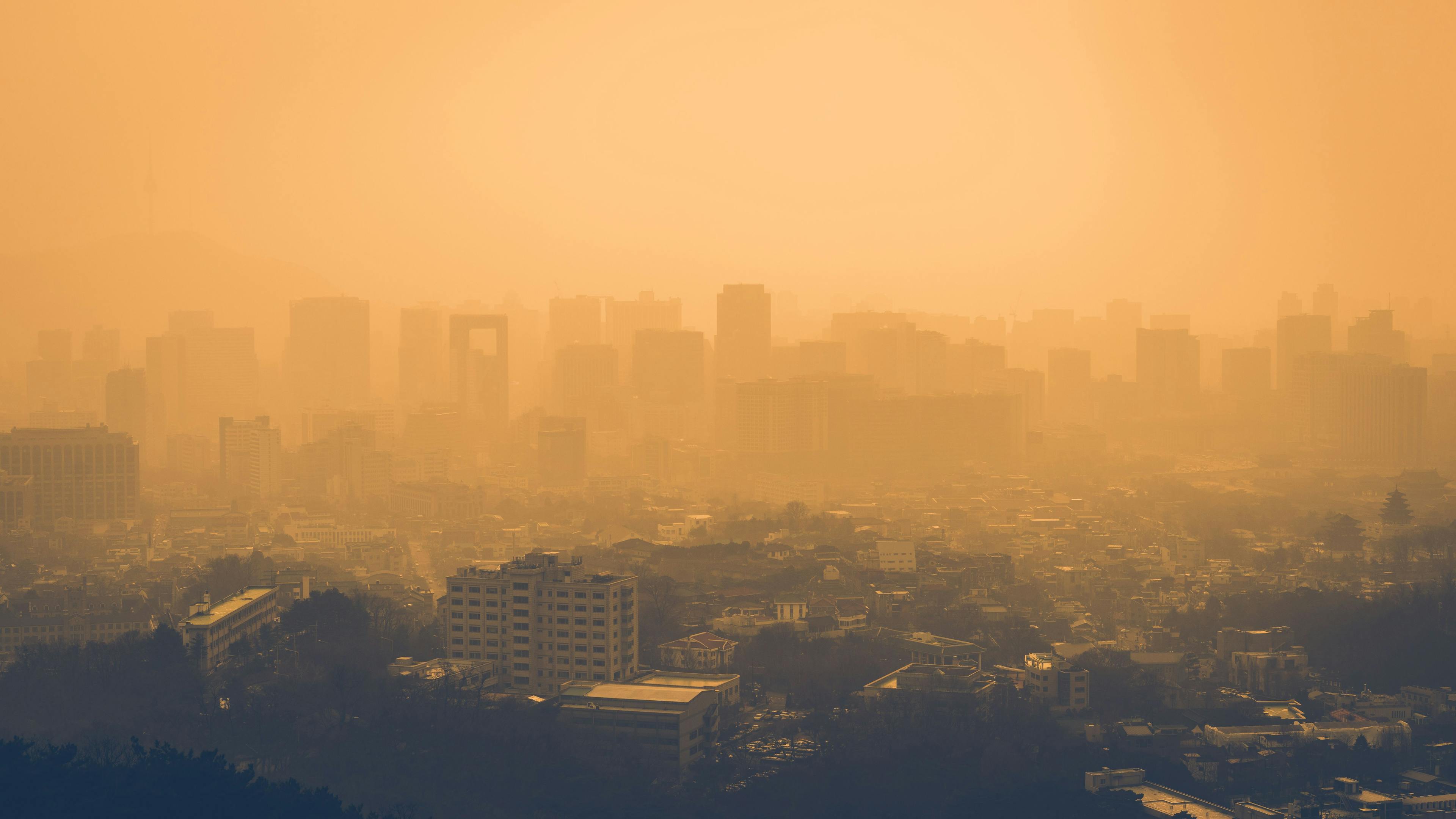 Severe air pollution covering a city | Image credit: ttlsc - stock.adobe.com